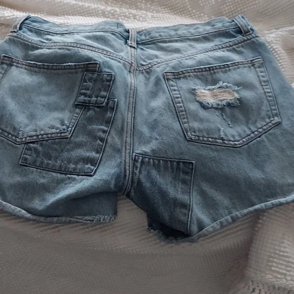 We the Free distressed jean shorts - Picture 4 of 5